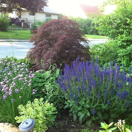 Turtle Island Bed And Breakfast Gananoque Exterior photo